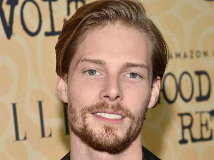 Hunter Parrish Wife, Net Worth, Height, Career, Bio, and More
