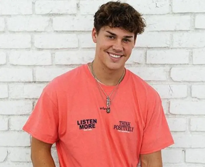 Noah Beck Height, Age, Net Worth, Family, Bio,and More