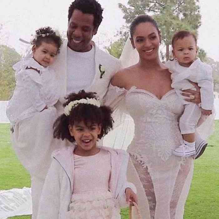 Blue Ivy Carter with her family