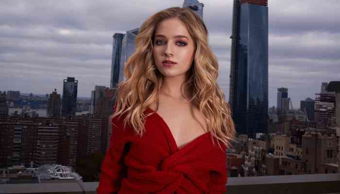 Jackie Evancho Age, Net Worth, Height, Family, Career, Bio, and More