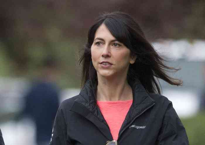 Mackenzie Bezos age