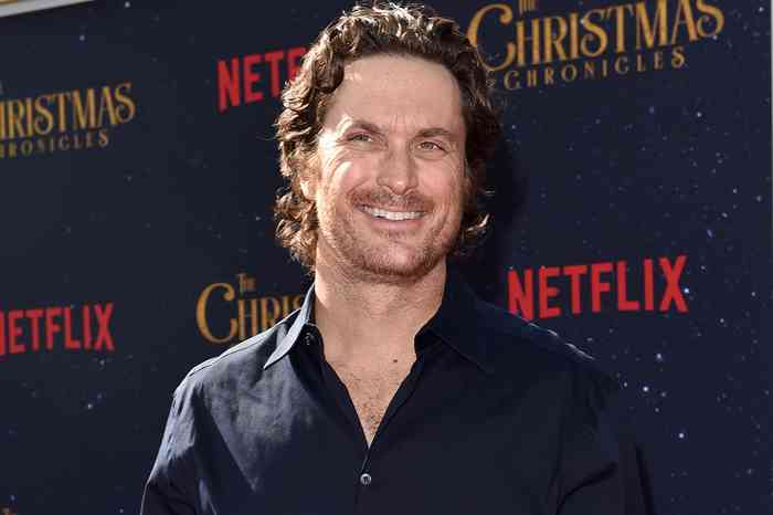 Oliver Hudson Net Worth, Height, Age, Career, Bio, And More