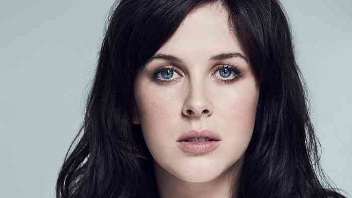 Alexandra Roach Height, Age, Net Worth, Affair, Family and More