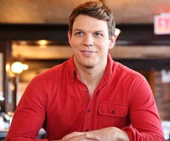 Jake Lacy Height, Age, Net Worth, Family and Wiki Bio