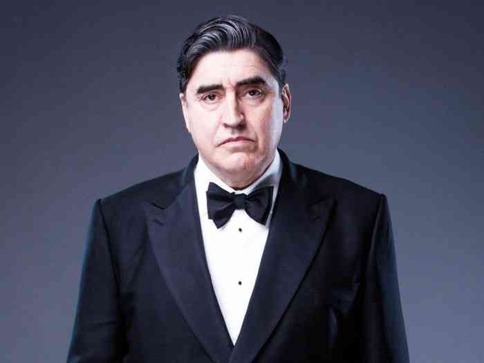 Alfred Molina Net Worth, Height, Age, Affair, Career, and More