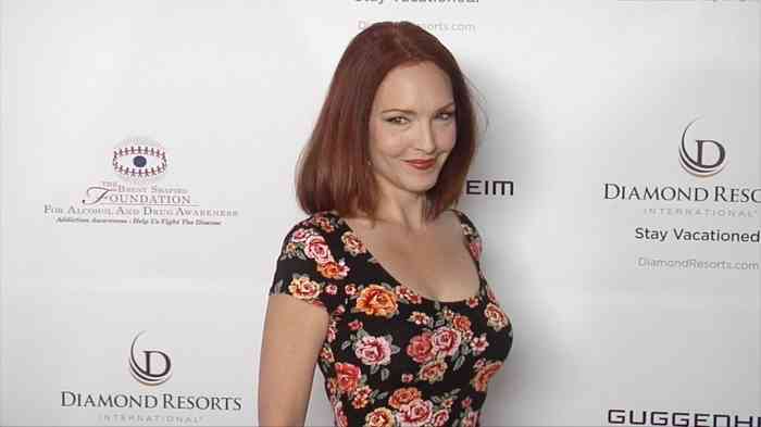Amy Yasbeck Net Worth, Height, Age, Affair, Career, and More