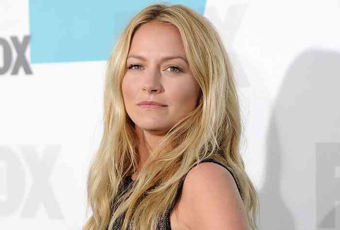 Becki Newton Net Worth, Height, Age, Affair, Career, and More