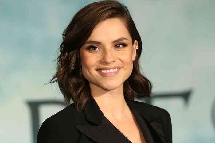 Charlotte Riley Height, Net Worth, Age, Family, Affair, and More