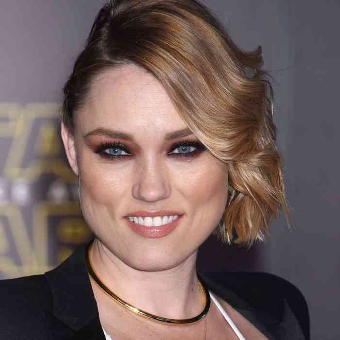 Clare Grant Net Worth, Height, Age, Affair, Bio, and More