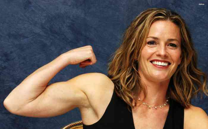 Elisabeth Shue Net Worth, Age, Height, Affair, Career, and More