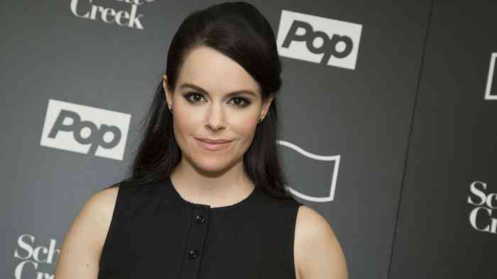 Emily Hampshire Net Worth, Height, Age, Family, Affair, and More