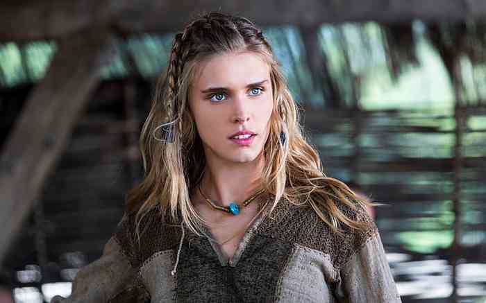 Gaia Weiss Affair, Net Worth, Height, Age, Career, and More