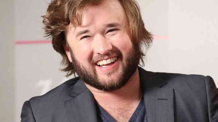 Haley Joel Osment Height, Net Worth, Age, Affair, Bio, and More