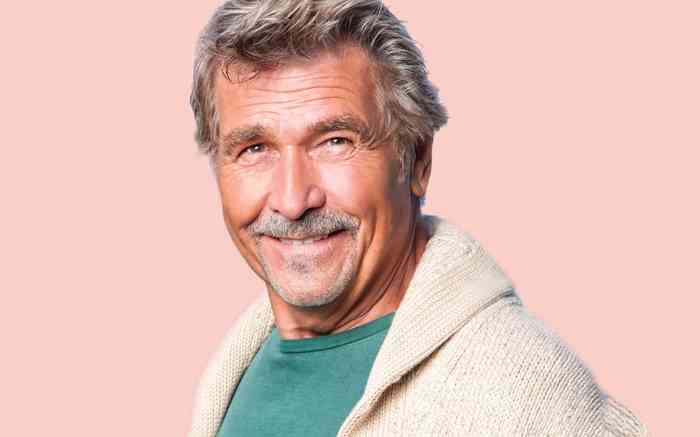 James Brolin’s Net Worth, Height, Age, Affairs, Career, and More