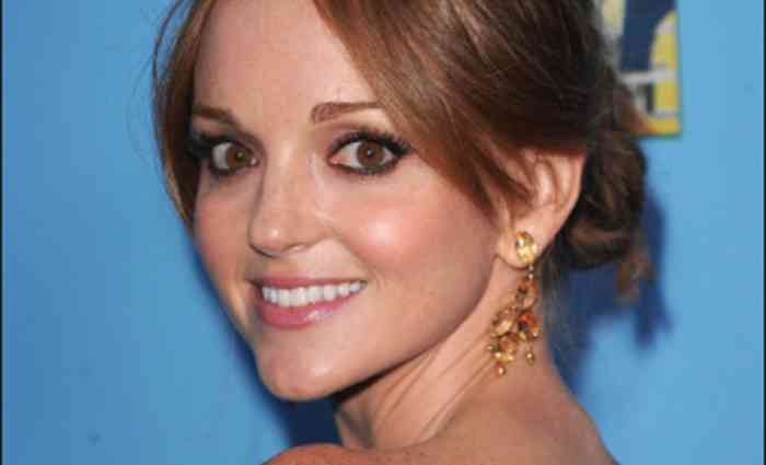 Jayma Mays Height, Age, Net Worth, Affair, Career, and More