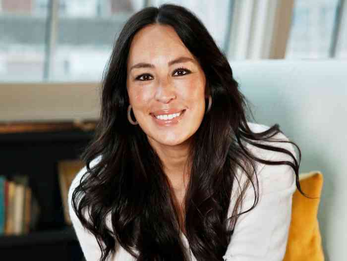 Joanna Gaines Affair, Height, Net Worth, Age, Career, and More