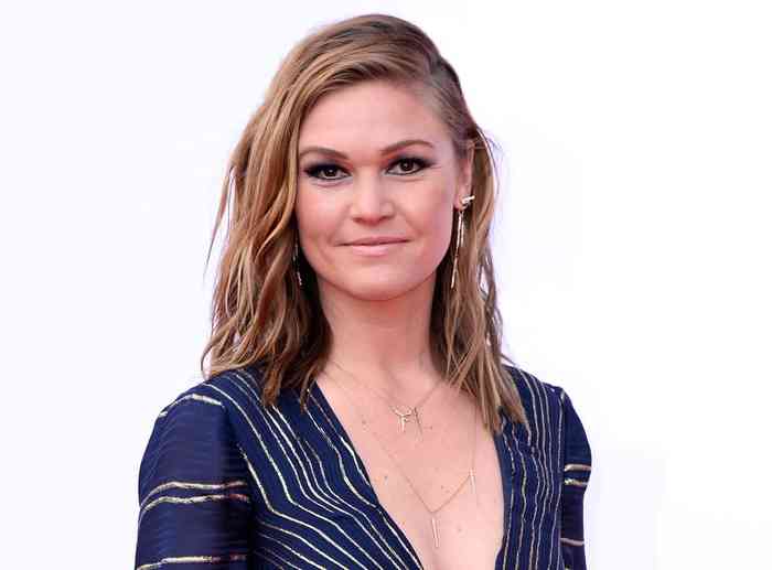 Julia Stiles Net Worth, Height, Age, Family, Career, and More