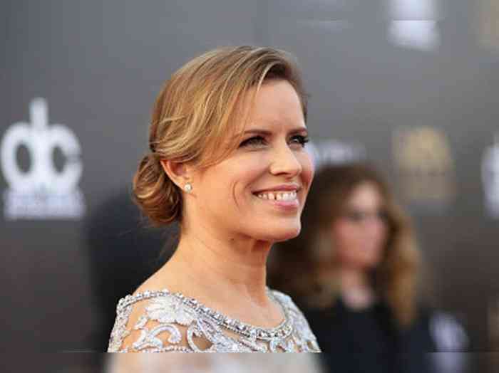 Kim Dickens Net Worth, Height, Age, Affair, Career, and More