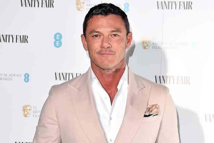 Luke Evans Height, Net Worth, Age, Family, Affair, and More
