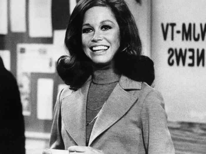 Mary Tyler Moore’s Age, Net Worth, Height, Affairs, Career, and More