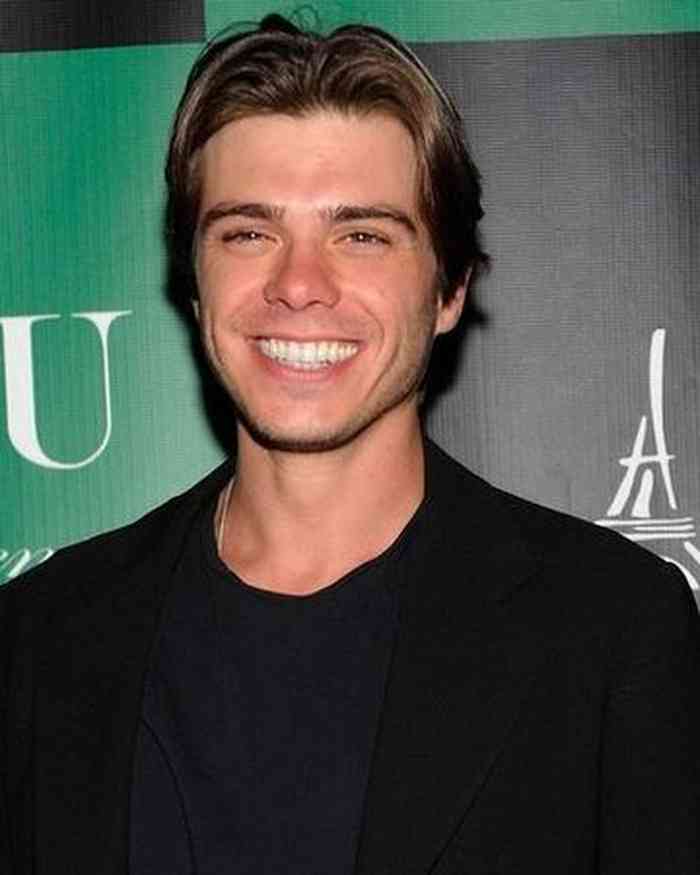 Matthew Lawrence Age, Net Worth, Height, Affair, Career, and More