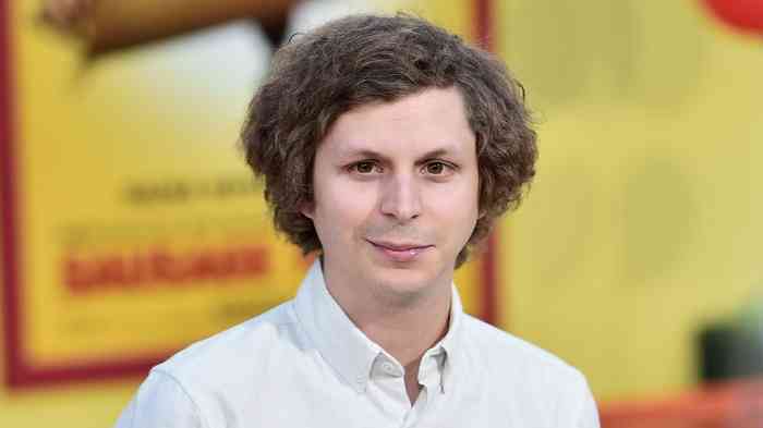 Michael Cera Age, Net Worth, Height, Affairs, Career, and More