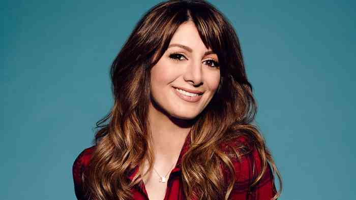 Nasim Pedrad Net Worth, Age, Height, Affair, Career, and More