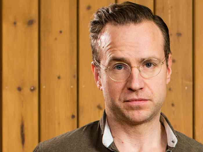 Rafe Spall Height, Age, Net Worth, Affair, Career, and More