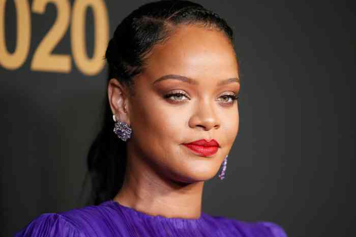 Rihanna Net Worth, Height, Age, Affair, Career, and More