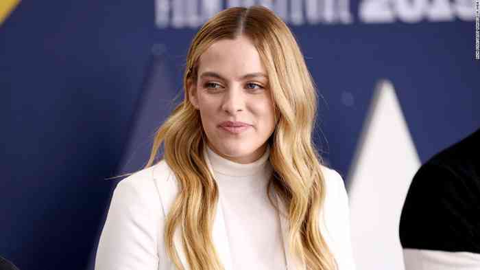 Riley Keough Age, Net Worth, Height, Affair, Family, and More