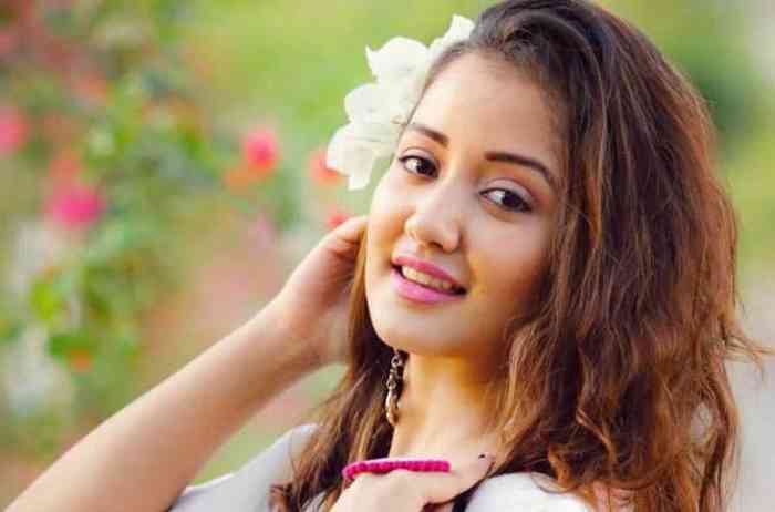 Roshmi Banik Net Worth, Height, Age, Career, Affair, Bio, and More