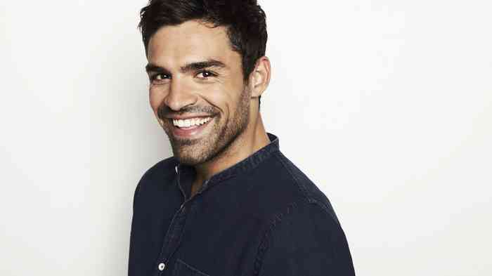 Sean Teale Height, Net Worth, Age, Family, Affair, and More