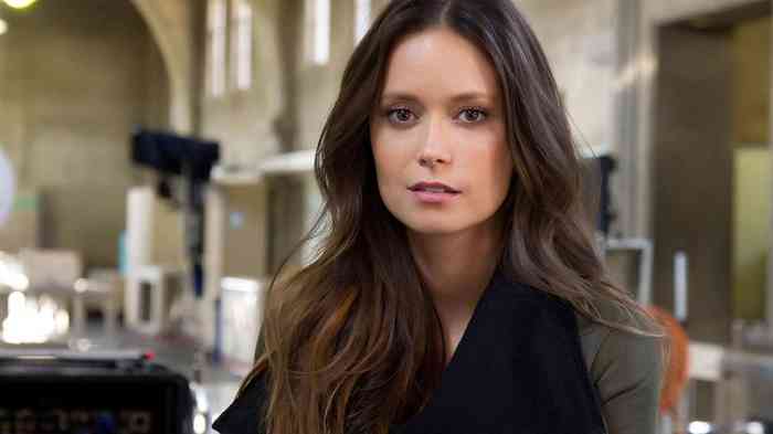 Summer Glau Net Worth, Height, Age, Affair, Career, and More