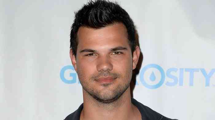 Taylor Lautner Height, Net Worth, Affair, Age, Career, and More