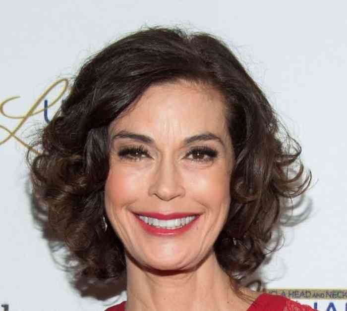 Teri Hatcher Height, Net Worth, Affair, Age, Career, and More