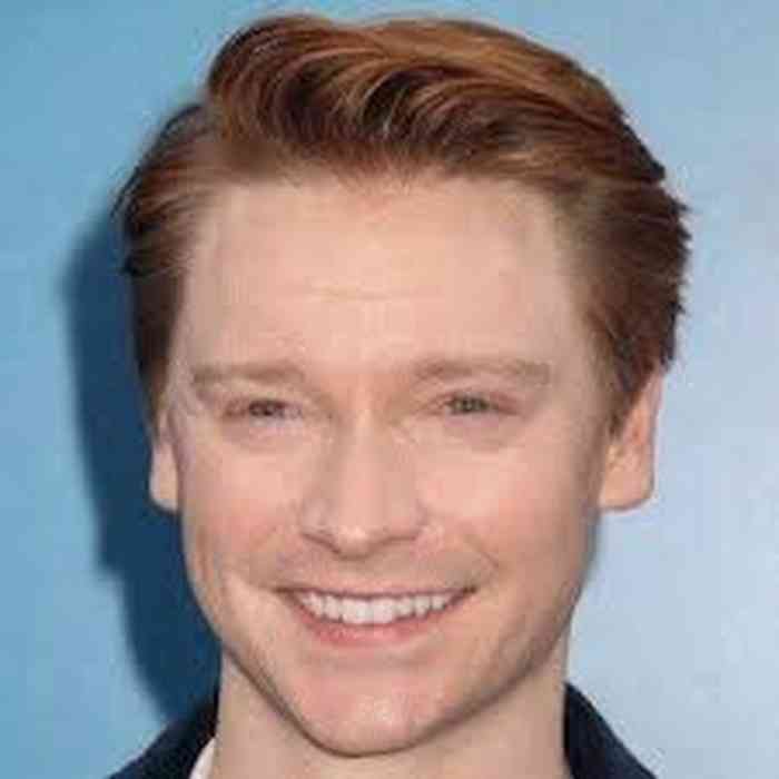 Calum Worthy Affair, Height, Net Worth, Age, Career, and More