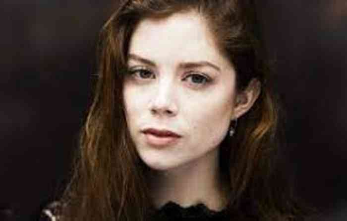 Charlotte Hope Age, Net Worth, Height, Affair, Career, and More