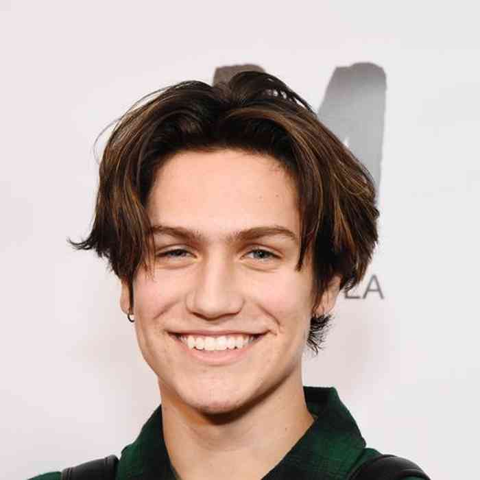 Chase Hudson Net Worth, Height, Age, Affair, Career, and More