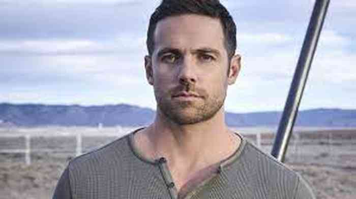 Dylan Bruce Height, Age, Net Worth, Affair, Career, and More