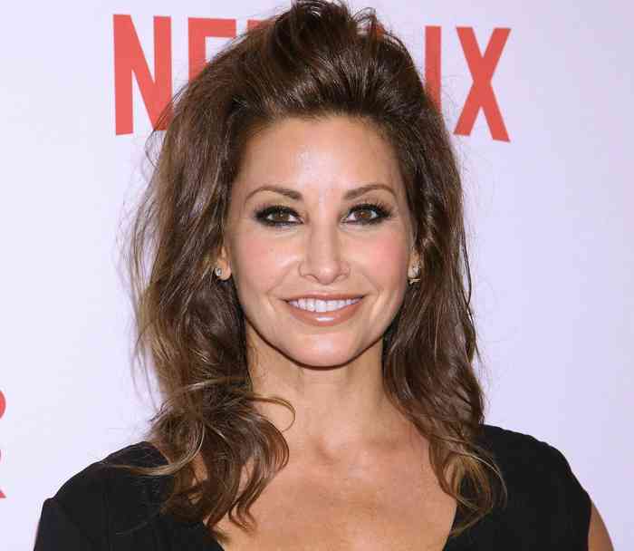 Gina Gershon Height, Age, Net Worth, Affair, Career, and More