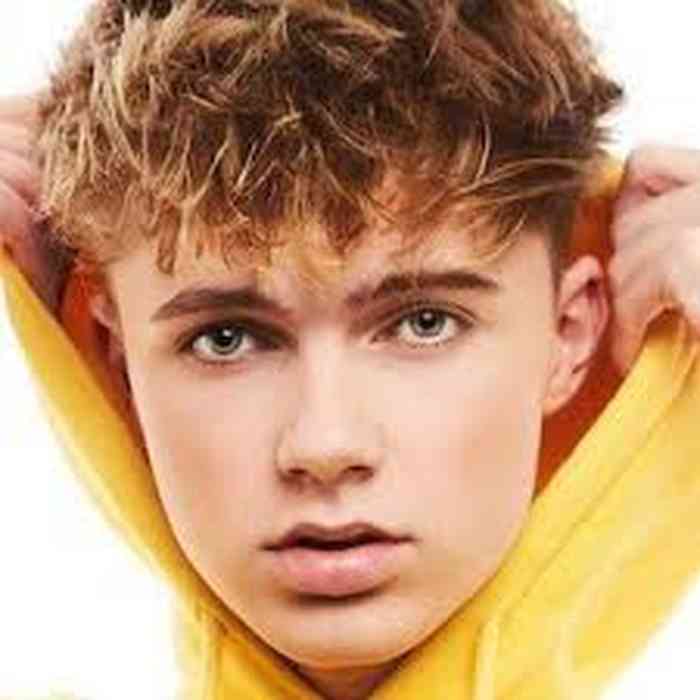 Hrvy Age, Net Worth, Height, Affair, Career, and More
