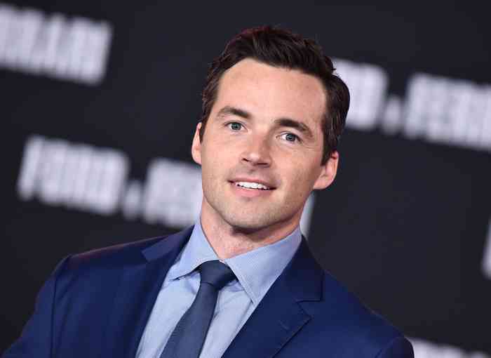 Huw Collins Affair, Height, Net Worth, Age, Career, and More