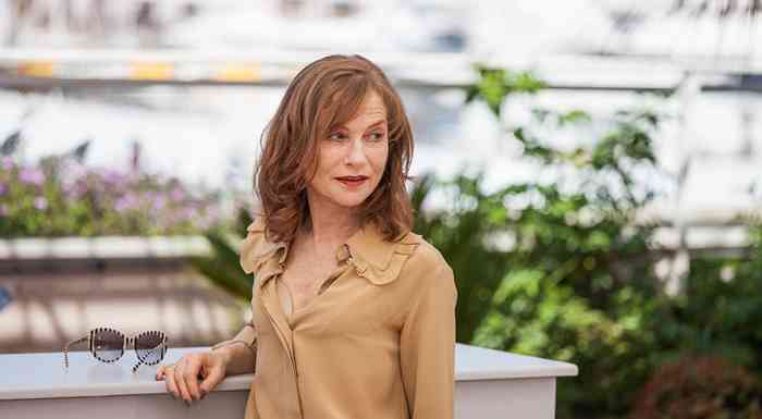 Isabelle Huppert Height, Age, Net Worth, Affair, Career, and More