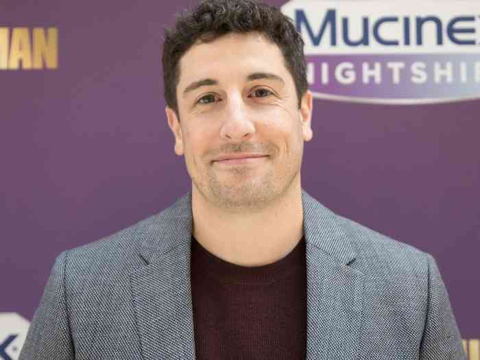 Jason Biggs Net Worth, Height, Age, Affair, Career, and More