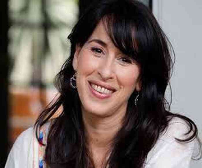 Maggie Wheeler Age, Net Worth, Height, Affair, Career, and More