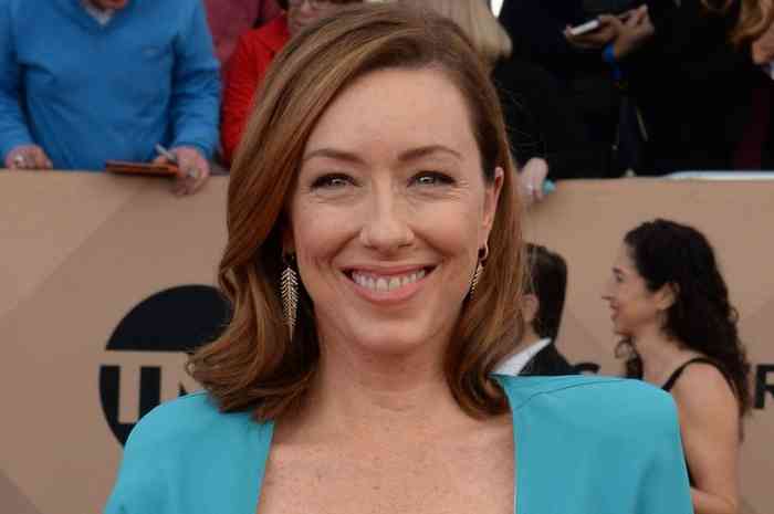 Molly Parker Height, Age, Net Worth, Affair, Career, and More