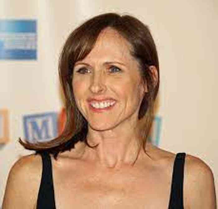Molly Shannon Height, Age, Net Worth, Affair, Career, and More