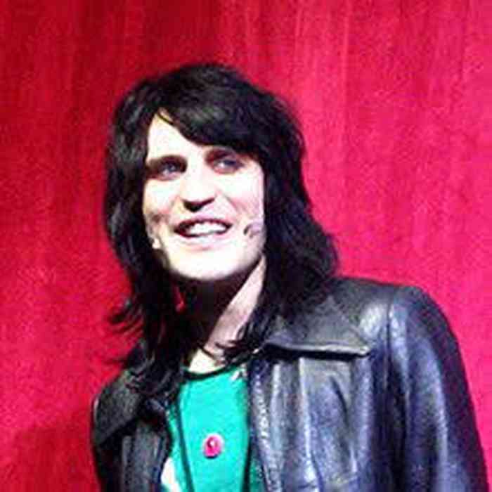 Noel Fielding Age, Net Worth, Height, Affair, Career, and More