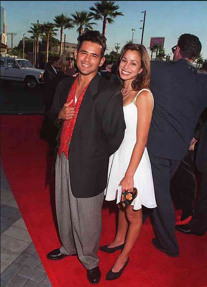 Raymond Cruz wife