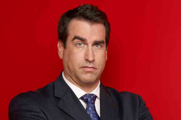 Rob Riggle Affair, Height, Net Worth, Age, Career, and More